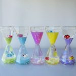 Diamond Shape Liquid Motion Hourglass Floating Decor Showpiece - Image 3